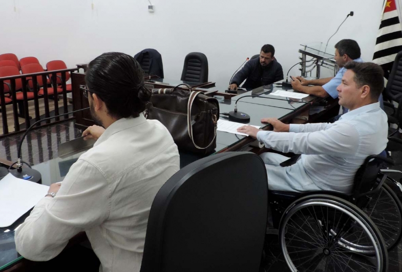 A comissão é composta pelos vereadores Anderson Lima  (presidente), Professor Henrique (relator) e João Buranello (membro)