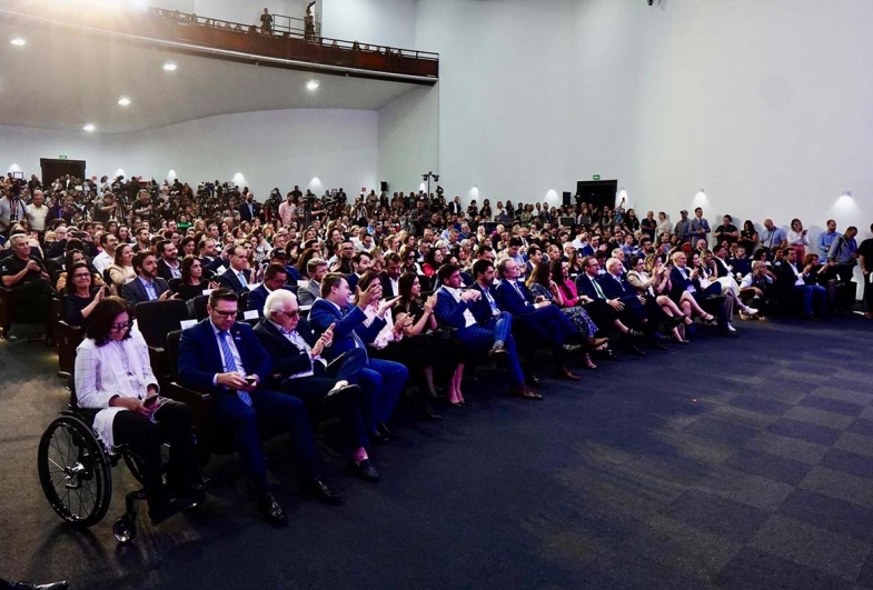 SuperAção SP reúne 29 ações do governo, como moradia, alimentação e cursos