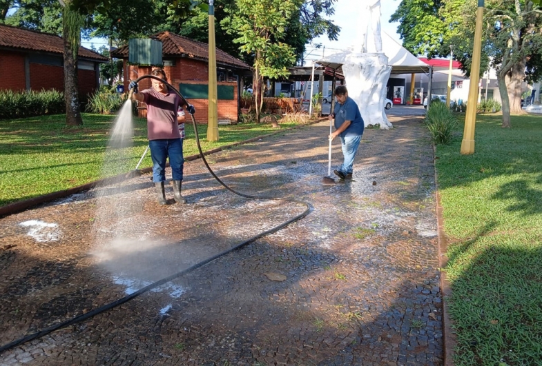 Prefeitura de Avaré intensifica limpeza de praças