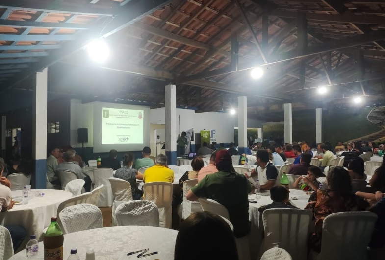 Cerca de 150 pessoas prestigiaram o evento