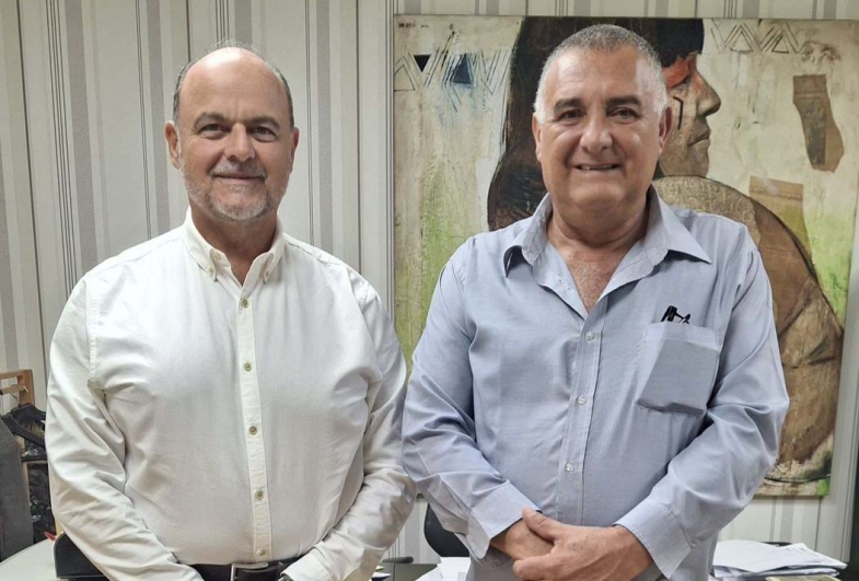 Prefeito João da Tapera se reúne com secretário da saúde e com deputado Ricardo Madalena em São Paulo