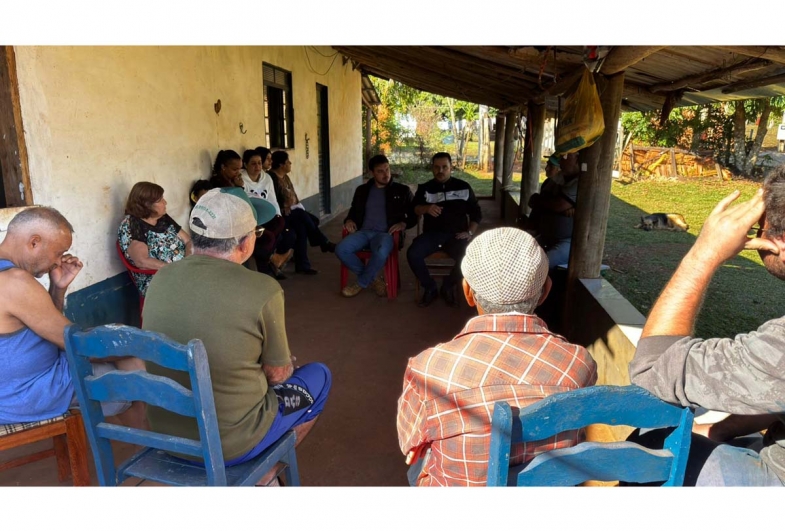 Reunião no Banco da Terra reforça apoio à agricultura familiar na cidade de Coronel Macedo