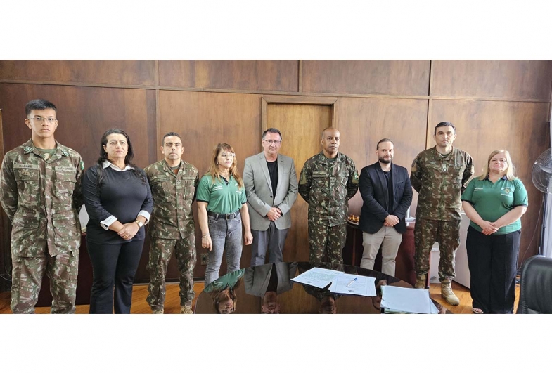 Prefeito Roberto Araujo é empossado presidente da Junta de Serviço Militar de Avaré