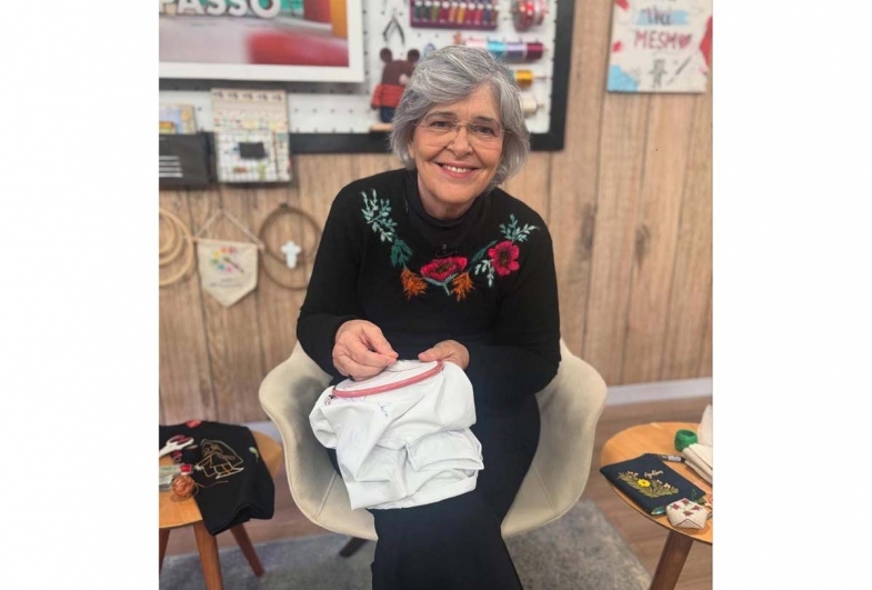 Artesã e professora Sissi Teixeira de Carvalho