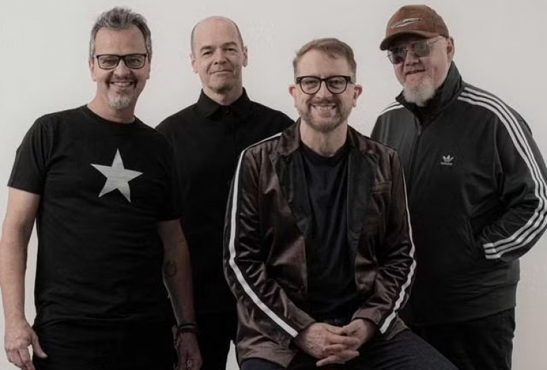 A banda Nenhum de Nós fecha a  programação, no domingo (11)