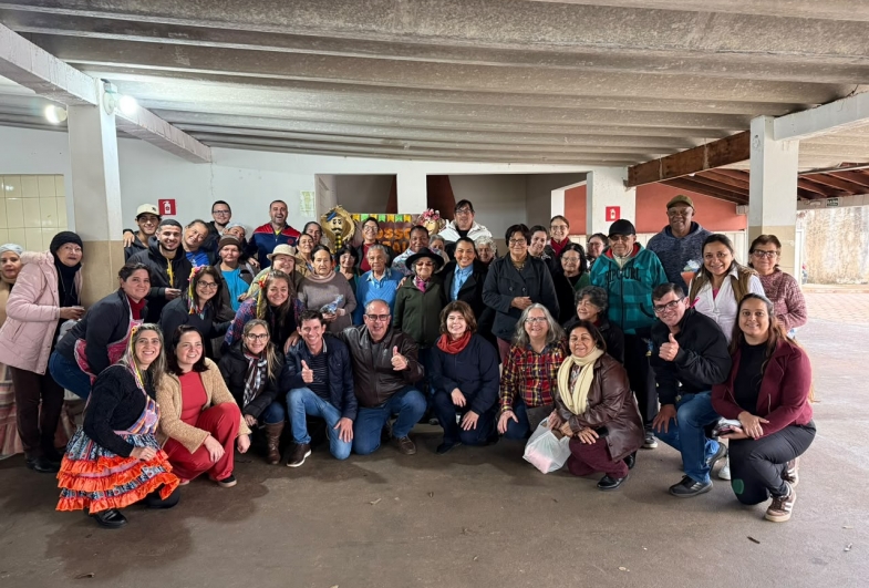 Grupos de Saúde de Fartura celebram Festa Junina com foco em bem-estar e integração