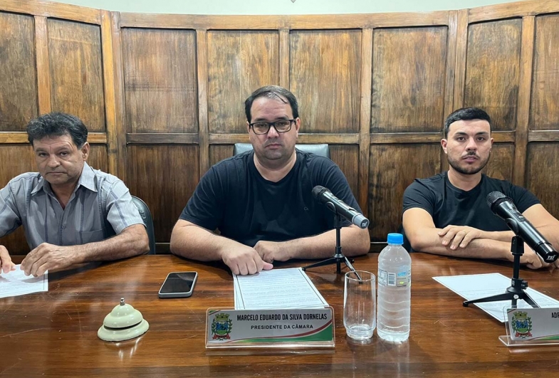 Sessão ordinária da Câmara de Timburi destaca indicações para saúde e esporte