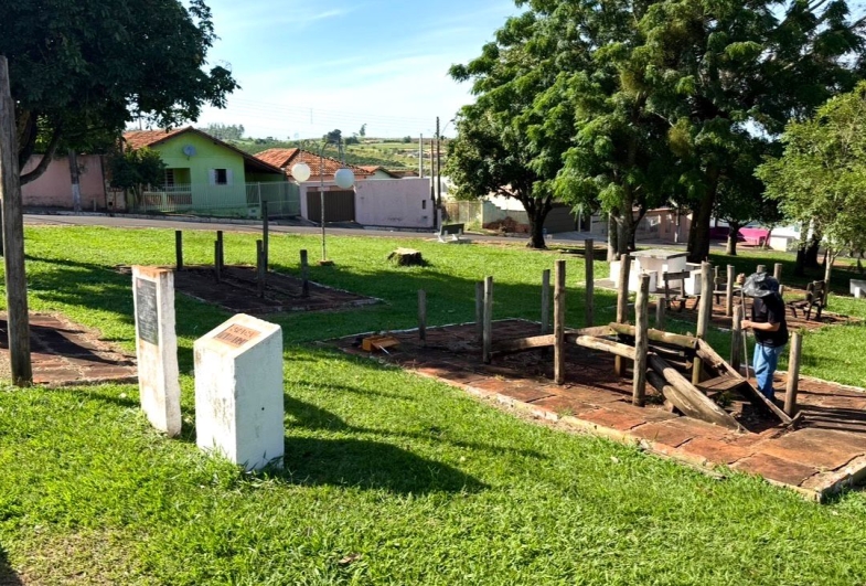Revitalização de praças transforma espaços públicos em Timburi