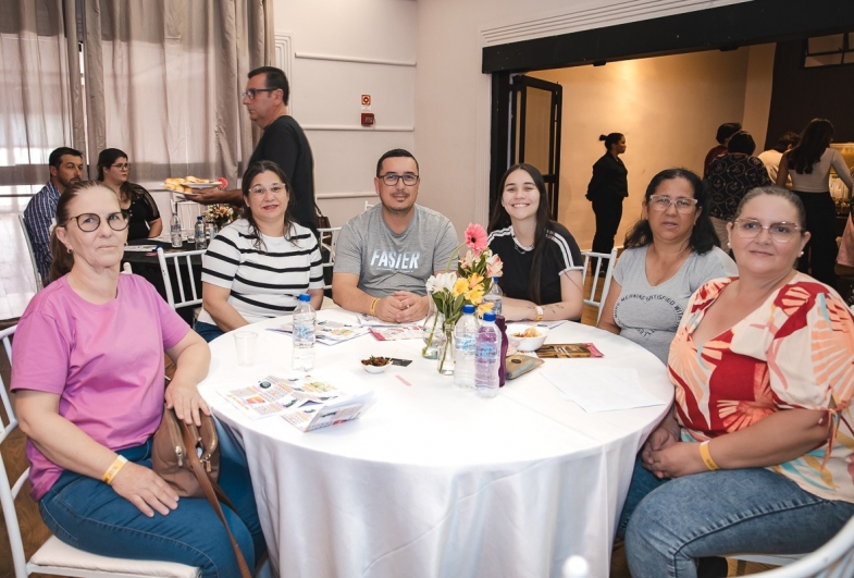 Cerca de 300 pessoas participaram do evento