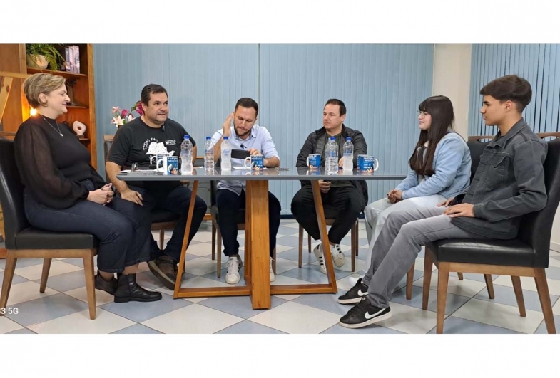 Samira Dealis, Coordenadora do ETEC, Conrado Bortotti, proprietário do Lá Bella Arte e  Gastronomia e presidente da Acif, Maycon Freitas, empresário da Maycon Freitas   Assistência Técnica, George And