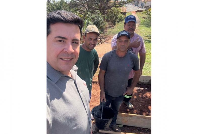 Cristiano e os servidores Alex, Edmilson e Valdir