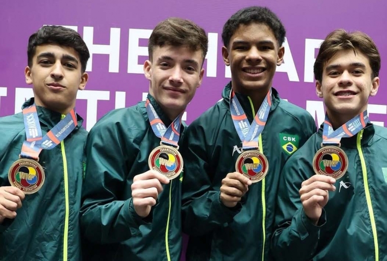 Akylys, Rodolpho, Matheus e João Muniz