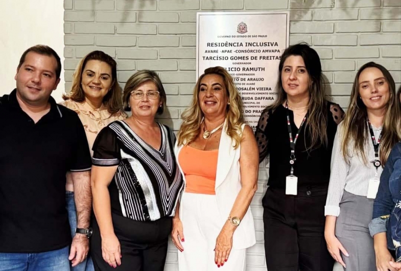 Secretário municipal de Assistência Social de Taguaí Diego Benatto, secretária municipal de Assistência Social de Arandu Lia, secretária municipal de Assistência Social de Paranapanema Paula e diretor