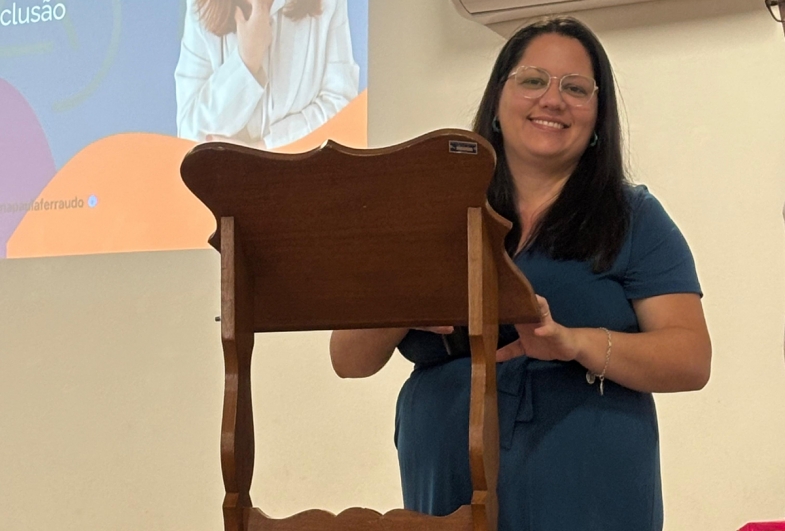 Presidente do Conselho Municipal dos Direitos da Pessoa com Deficiência, Jaqueline Almeida