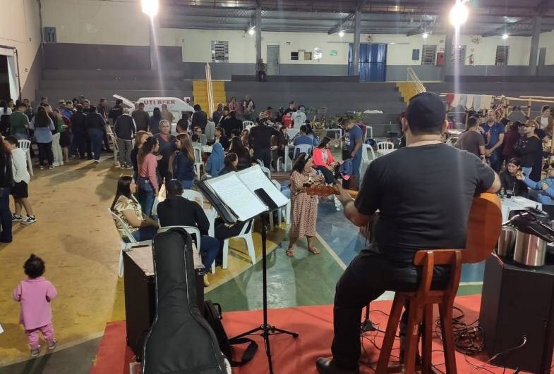 A primeira edição da Feira ao Luar encanta o público em Timburi