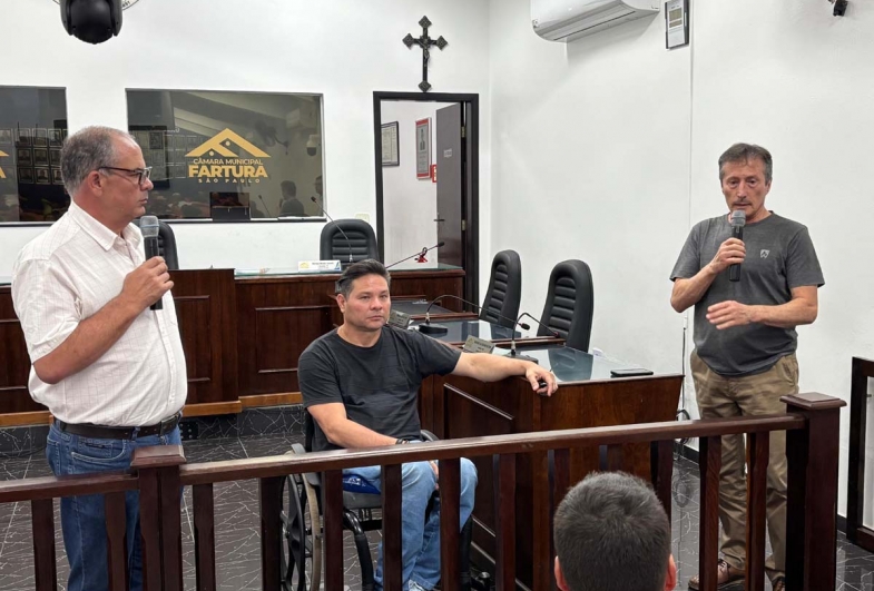 Prefeito Marcão do Haras, vereador Anderson Lima e o  responsável pelo Plano Diretor, Luiz Eduardo Garbelotto