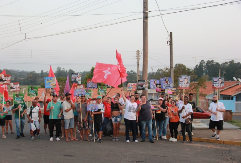 Campanha do PT em Fartura procurou ocupar as ruas e conversar pessoalmente com o povo
