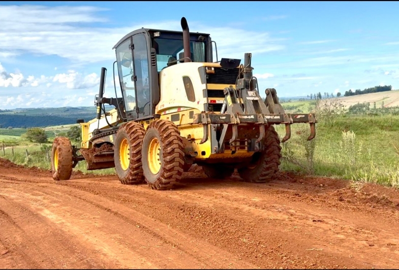 Estradas rurais de Timburi ganham nova vida: mais  segurança, agilidade e qualidade de vida no campo