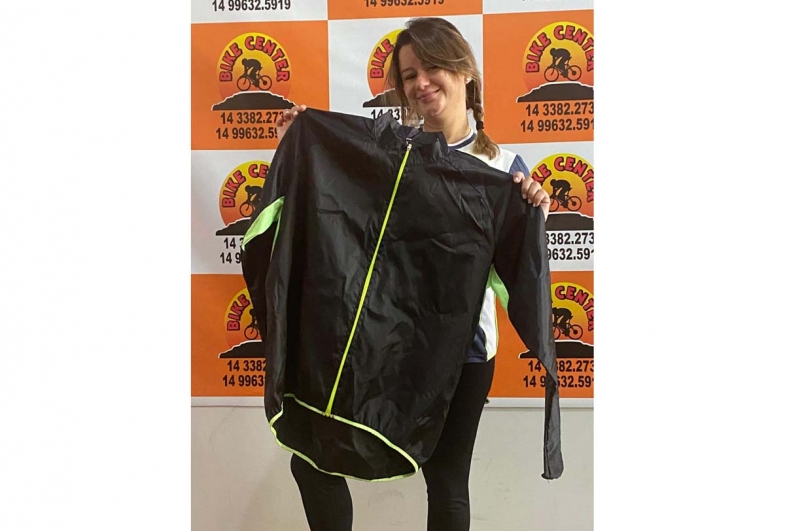 Patricia Frezze, ganhadora  da jaqueta corta vento