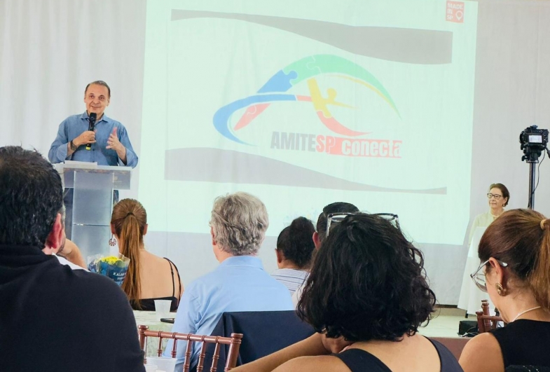 Secretário estadual de Turismo Roberto Lucena