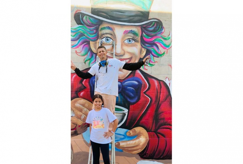 Com talento e coração, Dri deixa legado artístico na Escola Miguel de Góes Vieira, em Fartura