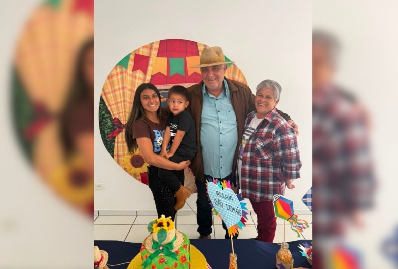 Dona Nete, Ana Julia, Felipe e João da Tapera