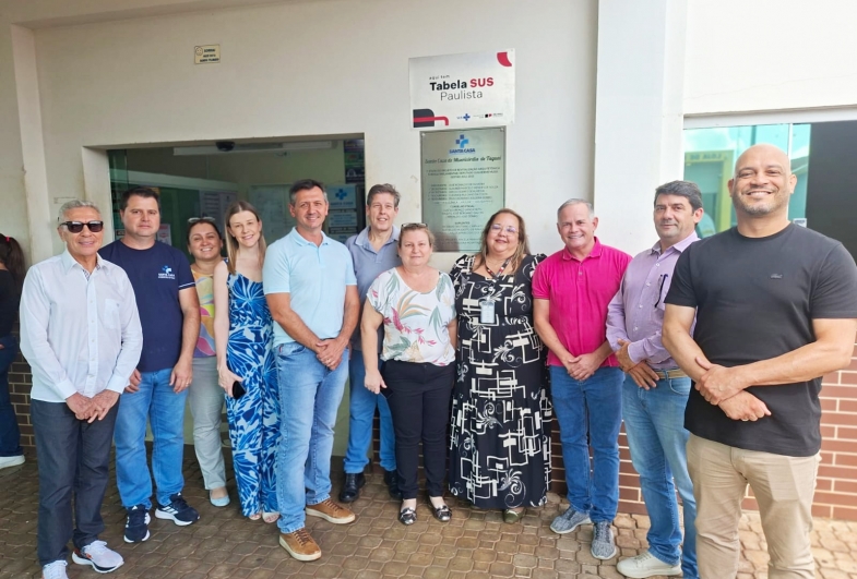 Zé da Costa, Rodrigo Miranda, Gabriela, Renata Bérgamo, Rafael Corona, Gilberto Gabriel,  Giovana, Fabíola Leão Soares, prefeito Edinho Fundão, Sildemar Fabro e Bruno Guazzelli
