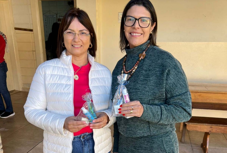 Secretária da Educação Renata Amaro e secretaria da Saúde Regiane Medeiros