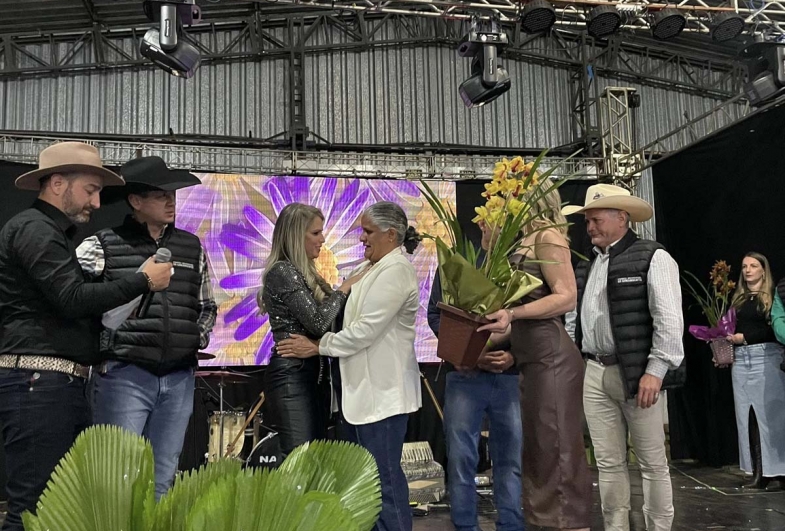 Família da Eliana se emociona com linda homenagem