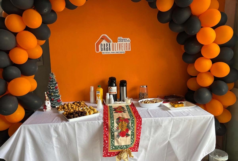 Café da manhã preparado especialmente  para as comemorações de 1 ano da casa Oliveira