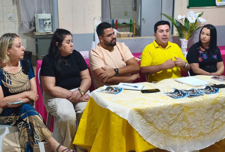 Gilmara Turqueti, Ana Maria, Cristiano Barbosa,  prefeito Cristiano Amorim e Valdirene de Souza