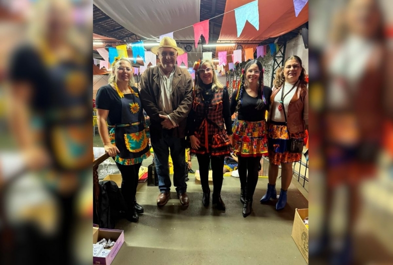 Prefeito João com equipe gestora da EMEF