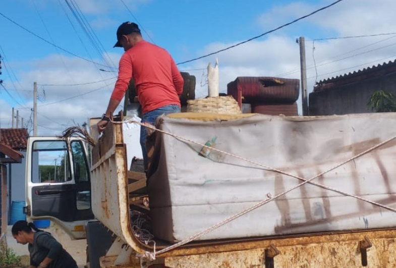 A mobilização teve como objetivo reforçar a eliminação de possíveis criadouros do mosquito Aedes aegypti,  responsável pela transmissão da dengue