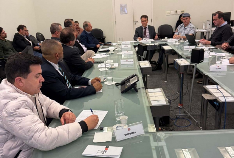 Reunião com várias lideranças do estado