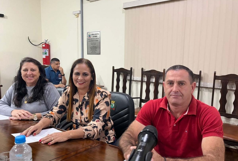 Vereadora Leila Naldi, vereadora Preta e vereador Rivael Leme dos Santos