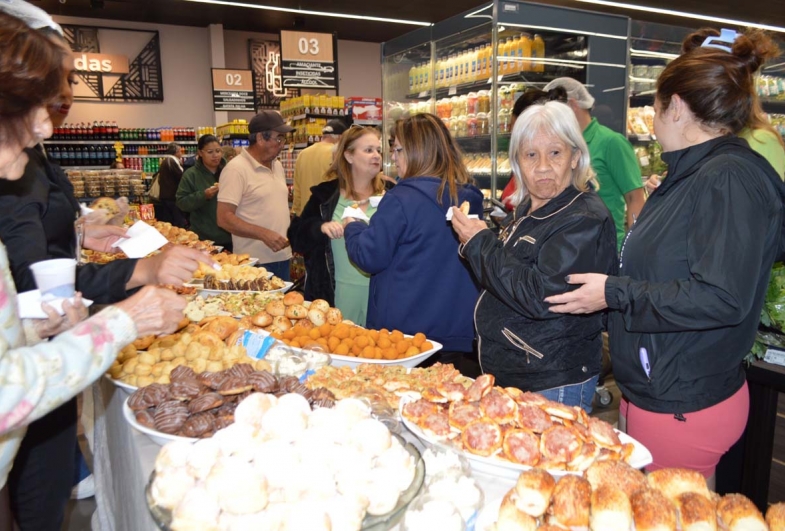 Foi servido um delicioso café para os clientes