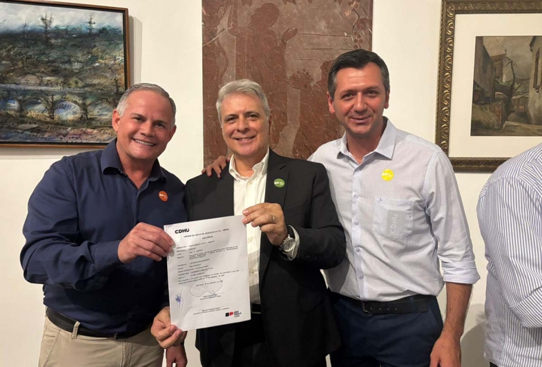 Prefeito de Taguaí Edinho Fundão, diretor de engenharia e  obras  Silvio Vasconcellos  e vice-prefeito Rafael Corona