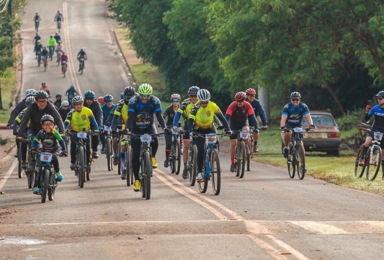 Passeio Ciclístico/MTB 4 Estações é sucesso em Fartura