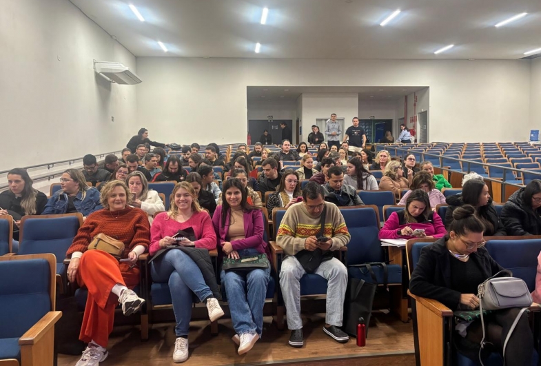 Empresários de diversos setores do comércio da cidade acompanharam a palestra