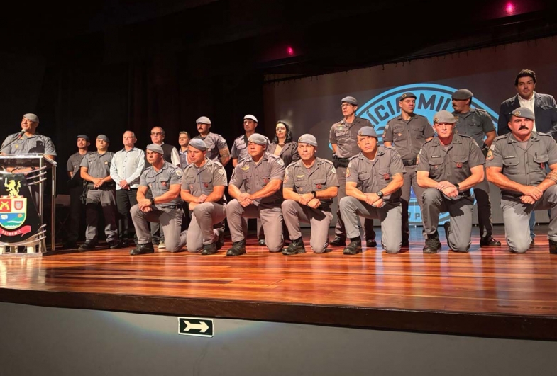 O evento reuniu autoridades municipais, policiais, prefeitos da região e membros da comunidade