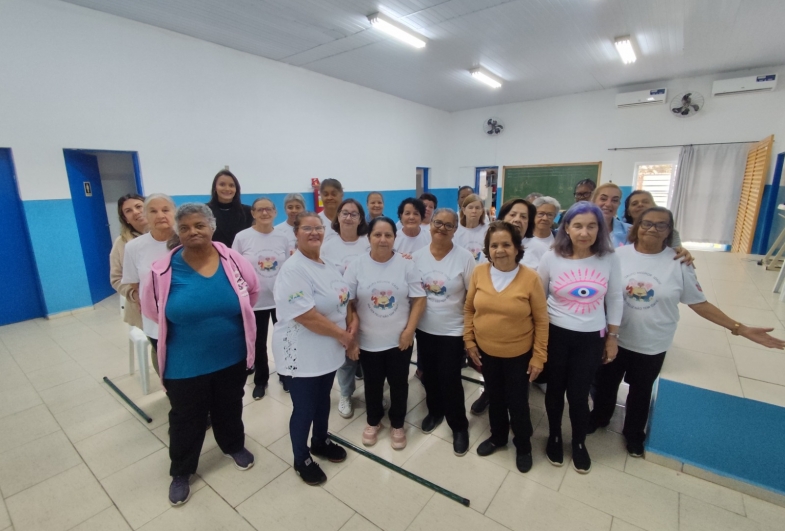 Grupo Vivendo a Melhor Idade de Avaré participa de ação sobre violência doméstica