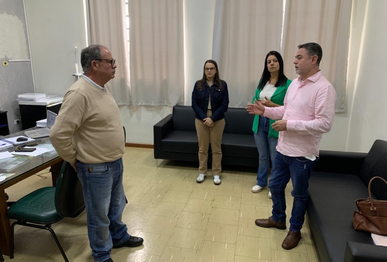 O encontro teve como principal pauta o retorno do ensino médio noturno na cidade, dentro da proposta de expansão do ensino técnico descentralizado