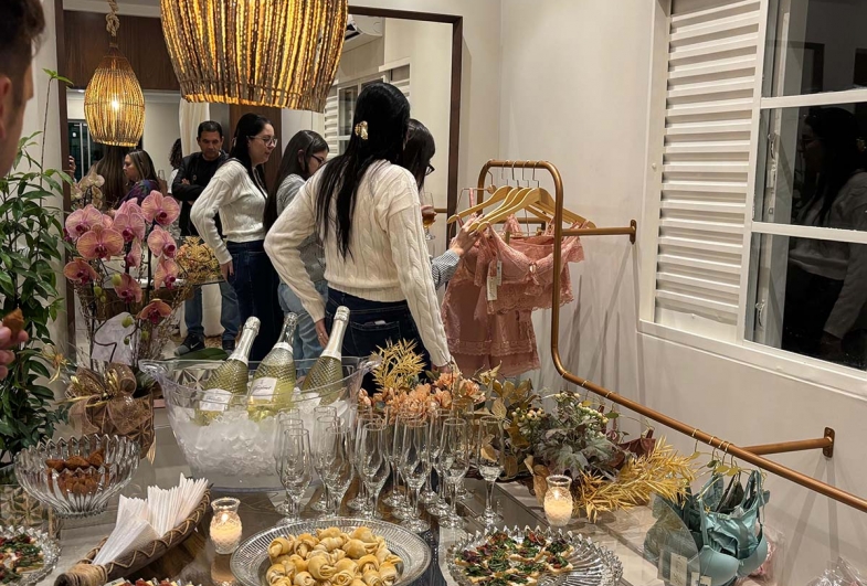 Os convidados se deliciaram com um coquetel