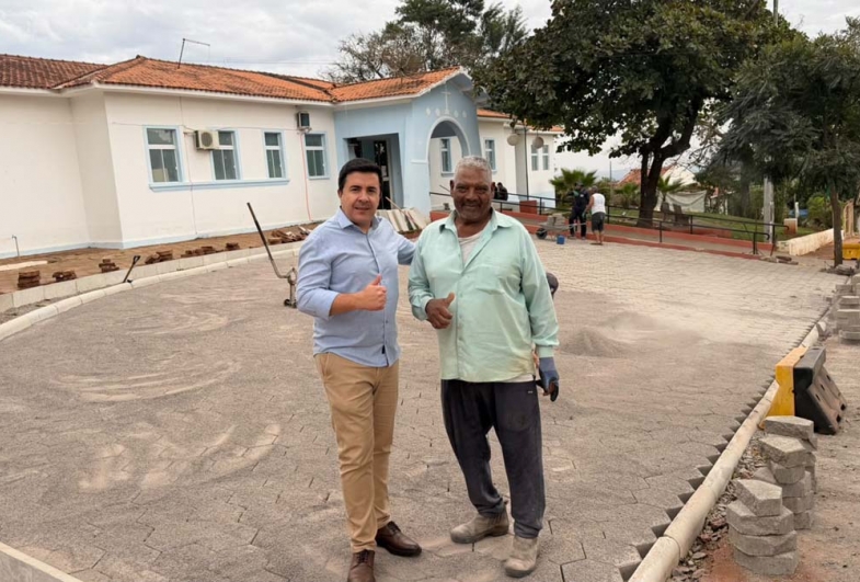 Prefeitura inicia obras de estacionamento em frente ao Centro de Saúde de Timburi