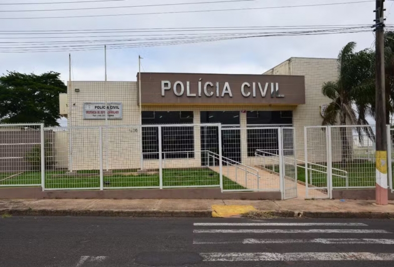 Homem é detido suspeito de ameaçar ex-companheira com facão durante briga em Avaré
