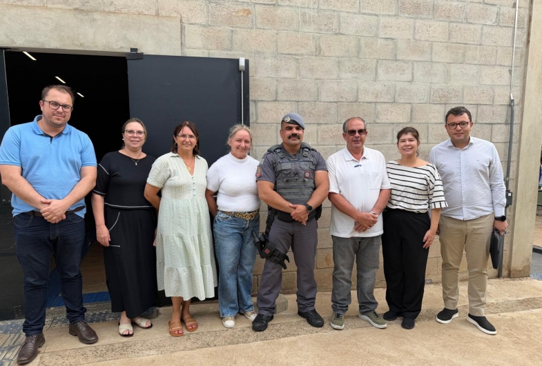 Polícia Militar e Educação de Fartura promovem palestra para estudantes sobre os riscos do cigarro eletrônico