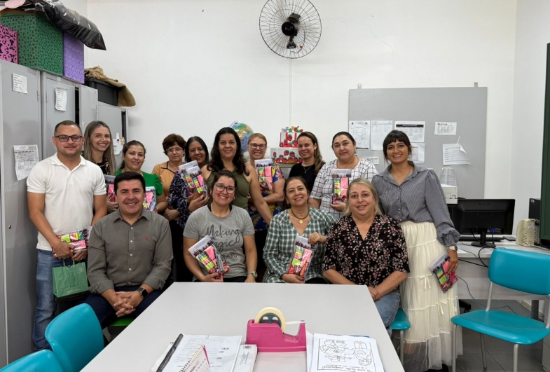 Prefeitura de Timburi presta homenagens às professoras da rede municipal