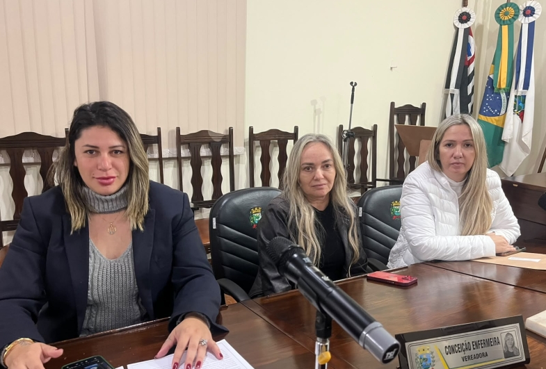 Vereadoras Ana Carla Teles, Conceição e Camila Bagnatori