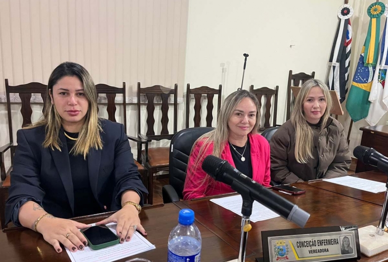 Vereadoras Ana Carla Teles, Conceição e Camila Bagnatori