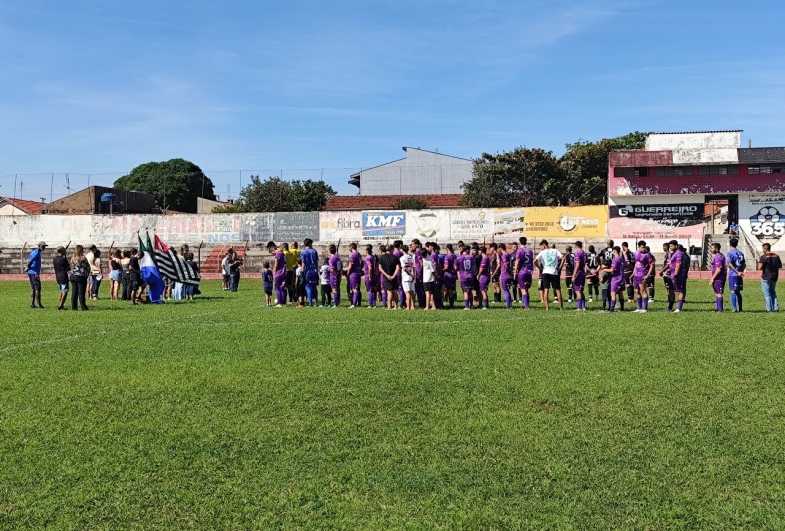Campeonato acontece no Campo Municipal